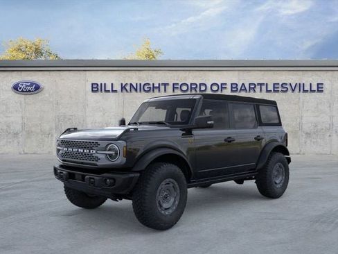 New 2025 Ford Bronco Badlands image 2