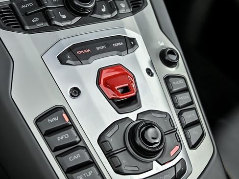 Used 2014 Lamborghini Aventador LP 700-4 AWD/4WD image 31