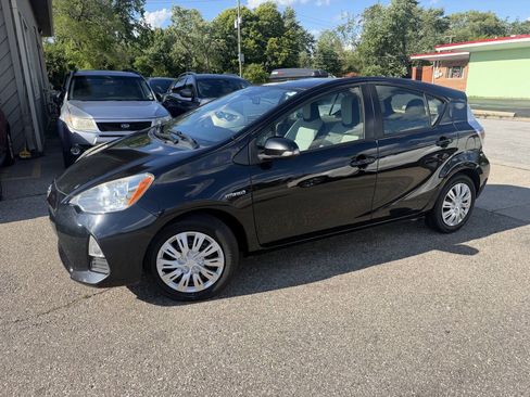 Used 2014 Toyota Prius C One FWD image 25