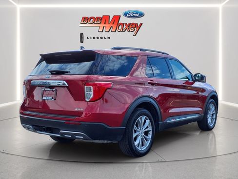 Used 2023 Ford Explorer XLT w/ Equipment Group 202A AWD/4WD image 4