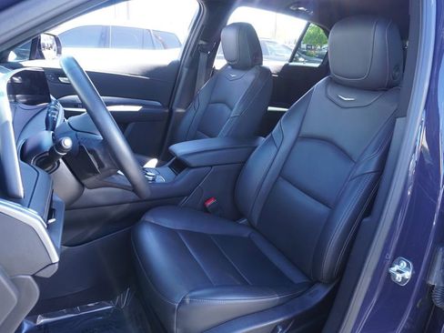 Certified 2025 Cadillac XT4 Premium Luxury image 13