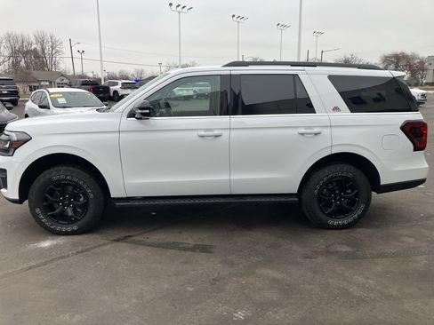 Used 2024 Ford Expedition Timberline image 4