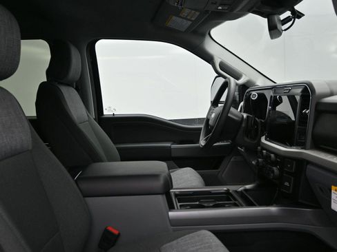 New 2026 Ford F250 XLT w/ XLT Premium Package image 10