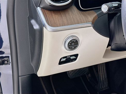 Certified 2022 Mercedes-Benz C 300 Sedan image 11