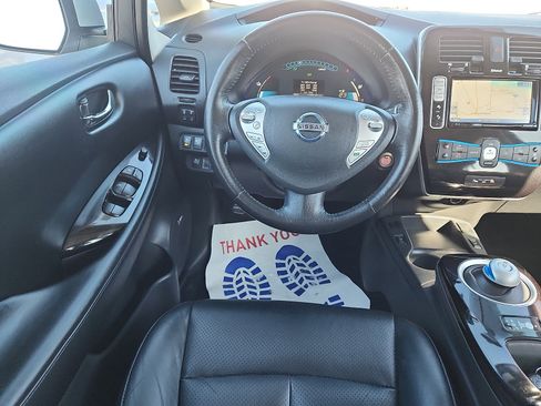 Used 2015 Nissan Leaf SL w/ Premium Package image 10