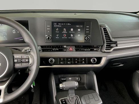 Used 2023 Kia Sportage LX FWD image 9