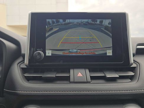 Certified 2025 Toyota RAV4 XLE w/ Convenience Package image 28