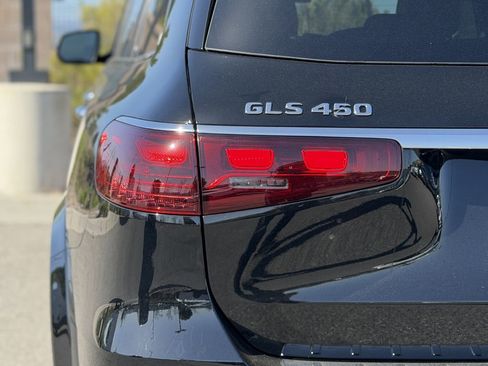 New 2026 Mercedes-Benz GLS 450 4MATIC image 11
