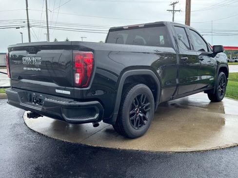 Used 2023 GMC Sierra 1500 Elevation w/ LPO, Elevation Black Package AWD/4WD image 7