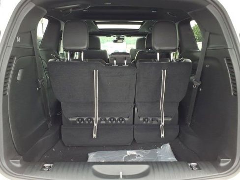 New 2027 Chrysler Pacifica Select AWD/4WD image 21