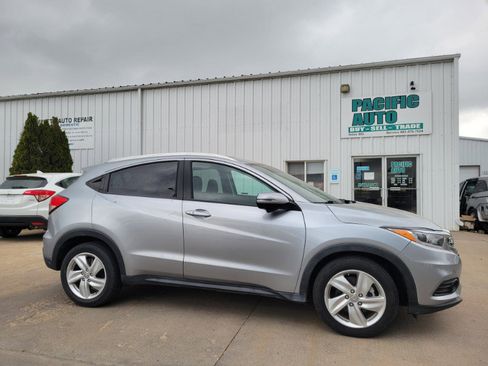 Used 2019 Honda HR-V EX image 8