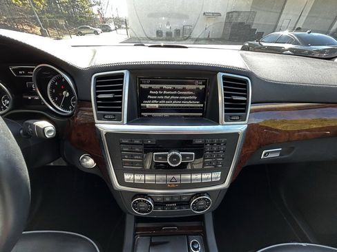 Used 2013 Mercedes-Benz GL 550 4MATIC image 14