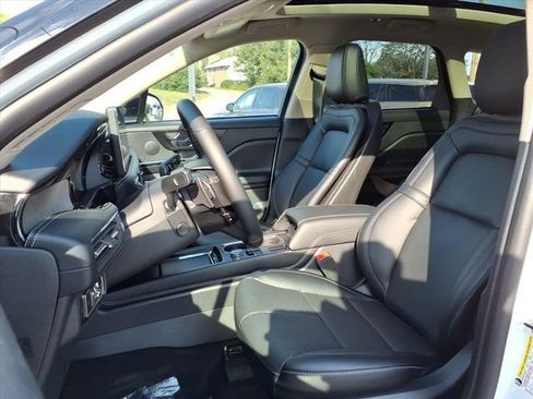 New 2025 Lincoln Corsair AWD w/ Equipment Group 101A image 9