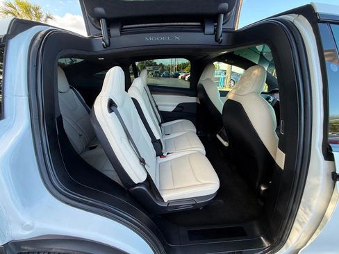 Used 2022 Tesla Model X AWD/4WD image 26
