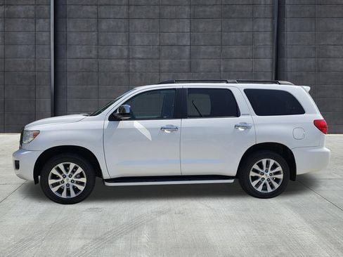 Used 2016 Toyota Sequoia Limited w/ Safety & Convenience Package RWD image 2