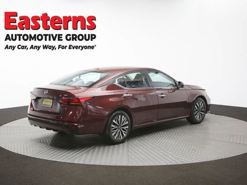 Used 2024 Nissan Altima 2.5 SV FWD image 41
