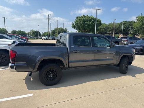 Used 2022 Toyota Tacoma SR5 image 3