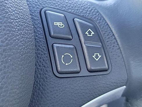 Used 2011 BMW 335i Convertible image 38