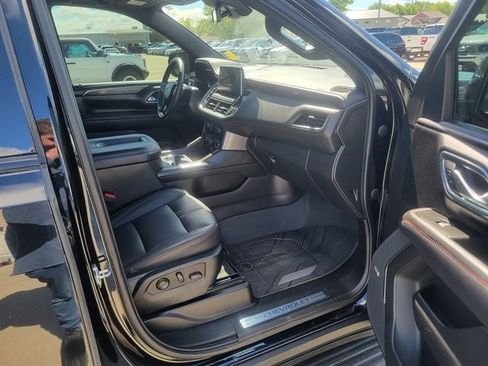 Used 2023 Chevrolet Tahoe RST image 3