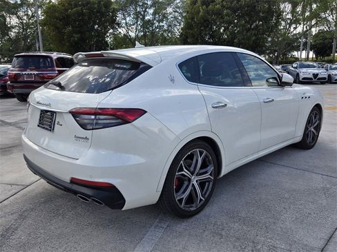 Used 2022 Maserati Levante GT image 6
