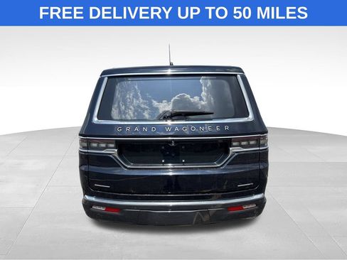Used 2022 Jeep Grand Wagoneer Series III AWD/4WD image 6