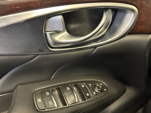 Used 2012 INFINITI M37 x w/ Premium Pkg image 5
