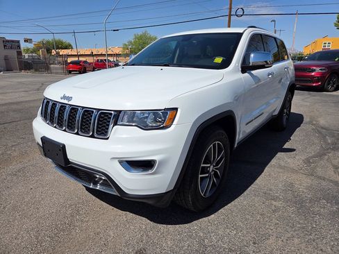 Used 2017 Jeep Grand Cherokee Limited w/ Trailer Tow Group IV AWD/4WD image 25