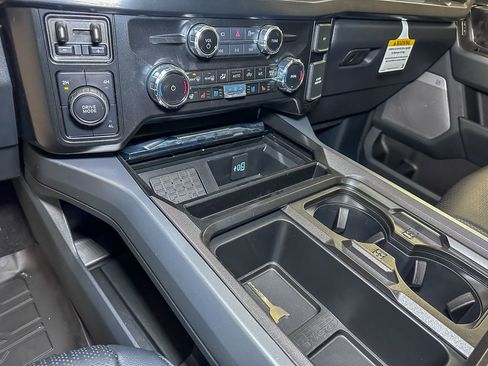 New 2026 Ford F250 Lariat image 32