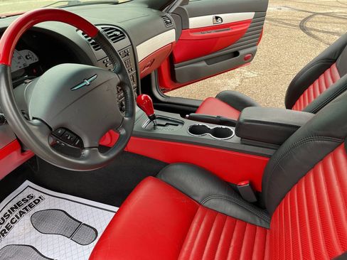 Used 2002 Ford Thunderbird Deluxe image 35