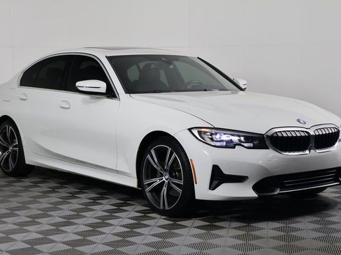 Used 2020 BMW 330i Sedan image 3