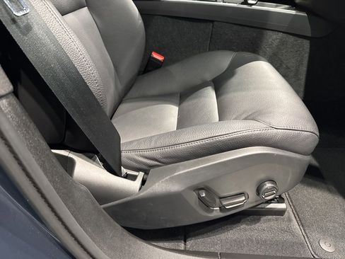 Used 2024 Volvo XC60 B5 Plus w/ Protection Package Premier image 36