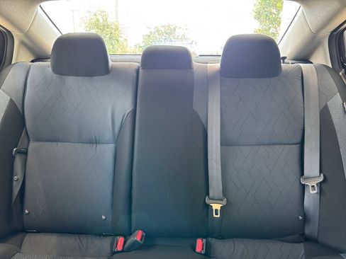 Used 2025 Nissan Versa SV FWD image 38