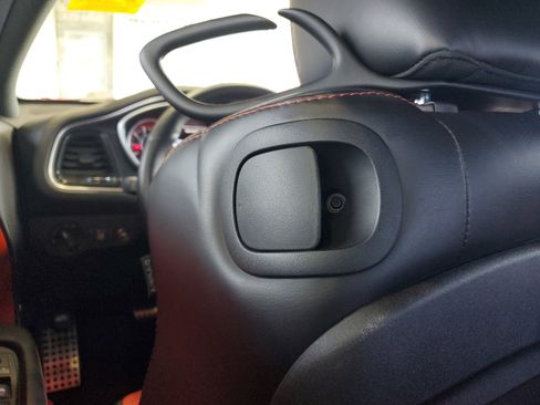 Used 2016 Dodge Challenger R/T Scat Pack w/ Leather Interior Group RWD image 13
