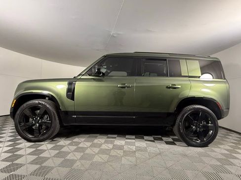 New 2026 Land Rover Defender 110 X-Dynamic SE AWD/4WD image 3