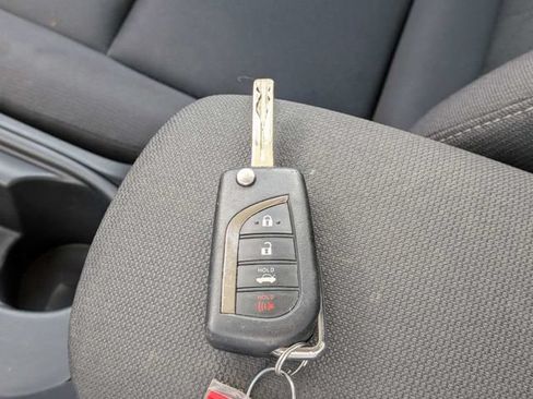 Used 2025 Toyota Corolla LE FWD image 30