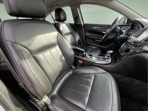 Used 2016 Buick Regal image 32