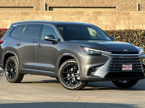 Used 2024 Lexus TX 350 FWD image 2