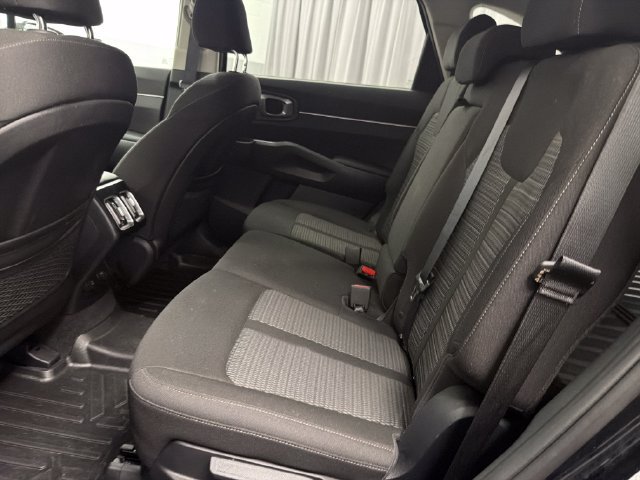 Certified 2023 Kia Sorento LX AWD/4WD image 27
