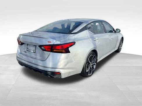 Used 2024 Nissan Altima 2.5 SR image 7