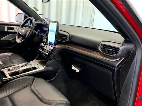 Used 2021 Ford Explorer Platinum w/ Equipment Group 601A AWD/4WD image 28