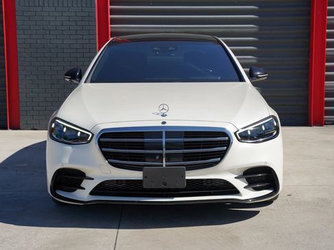 Used 2021 Mercedes-Benz S 580 4MATIC Sedan image 2