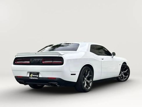 Used 2019 Dodge Challenger R/T RWD image 2