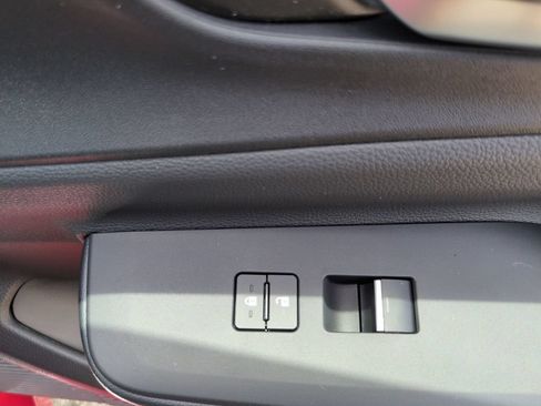 New 2026 Toyota Prius Plug-In Hybrid FWD image 32