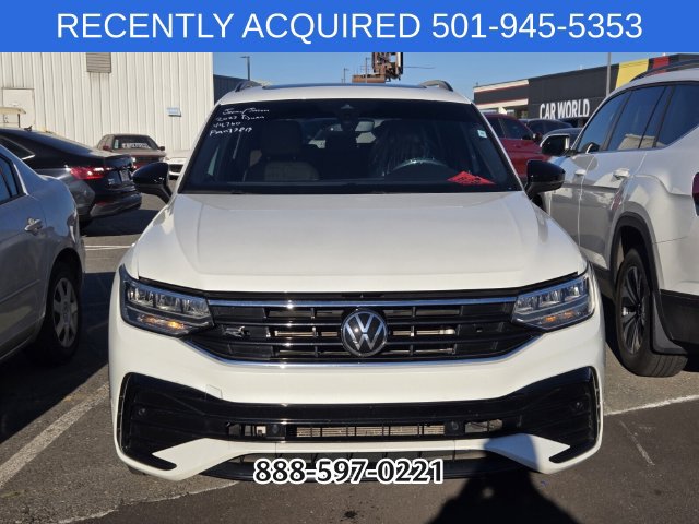 Used 2023 Volkswagen Tiguan SE R-Line FWD image 8