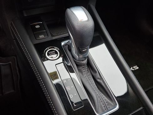 Certified 2024 Nissan Kicks SV image 14