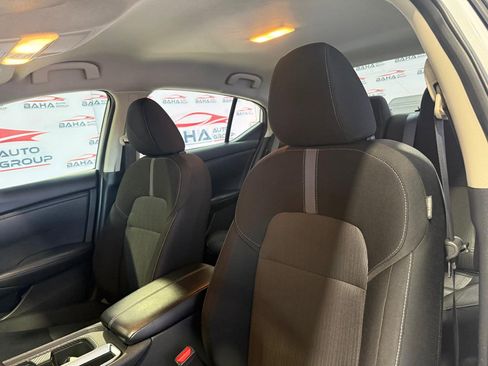 Used 2025 Nissan Sentra SV image 31