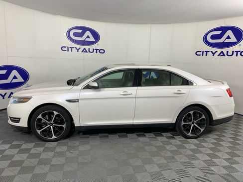 Used 2016 Ford Taurus SEL w/ Equipment Group 201A FWD image 6