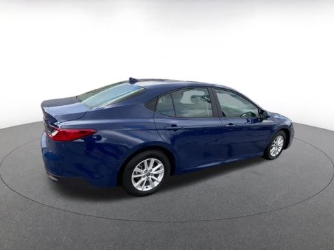 Used 2025 Toyota Camry LE image 18