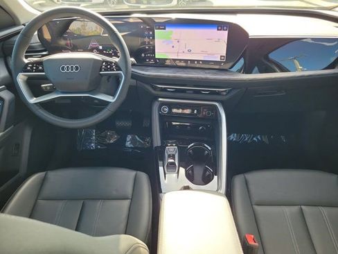 Certified 2025 Audi Q5 Premium w/ Convenience Package AWD/4WD image 2