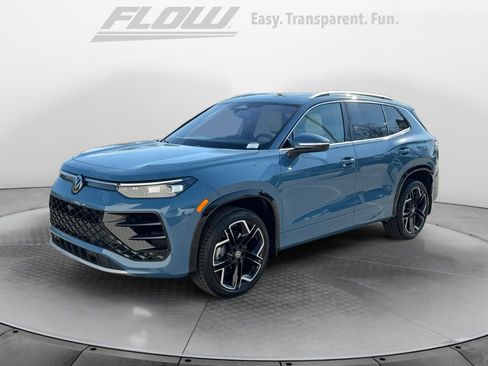 New 2026 Volkswagen Tiguan SEL R-Line image 3